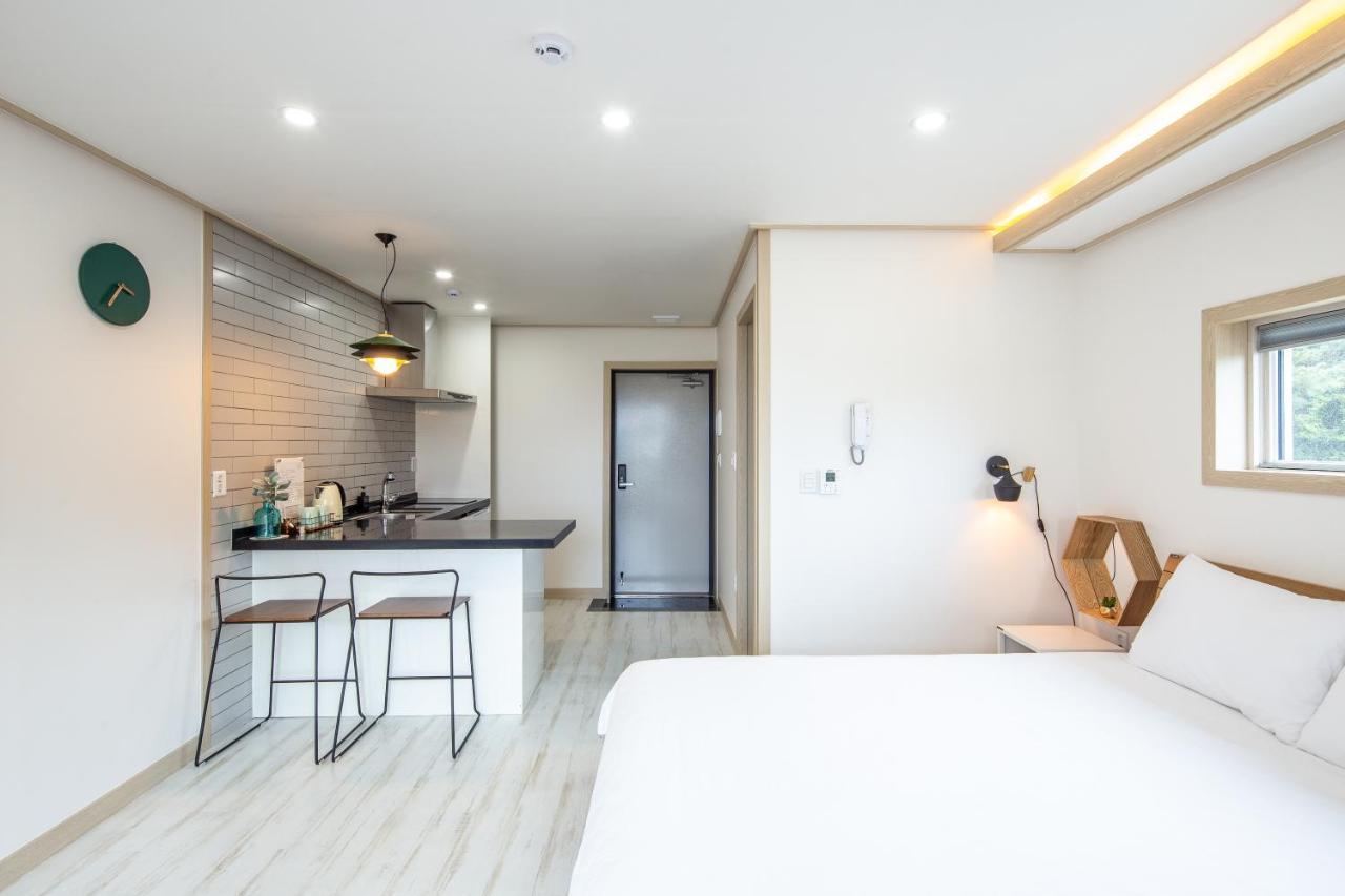Jeju Abientot Villa Seogwipo Bagian luar foto