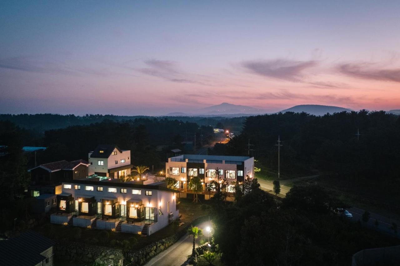Jeju Abientot Villa Seogwipo Bagian luar foto