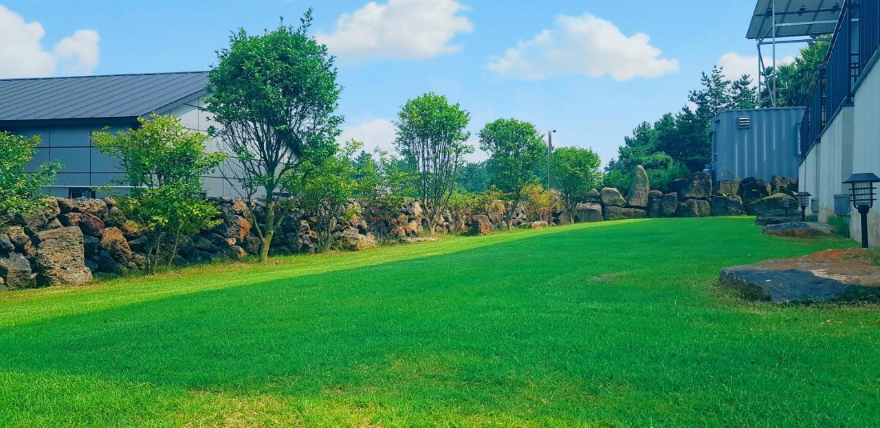 Jeju Abientot Villa Seogwipo Bagian luar foto